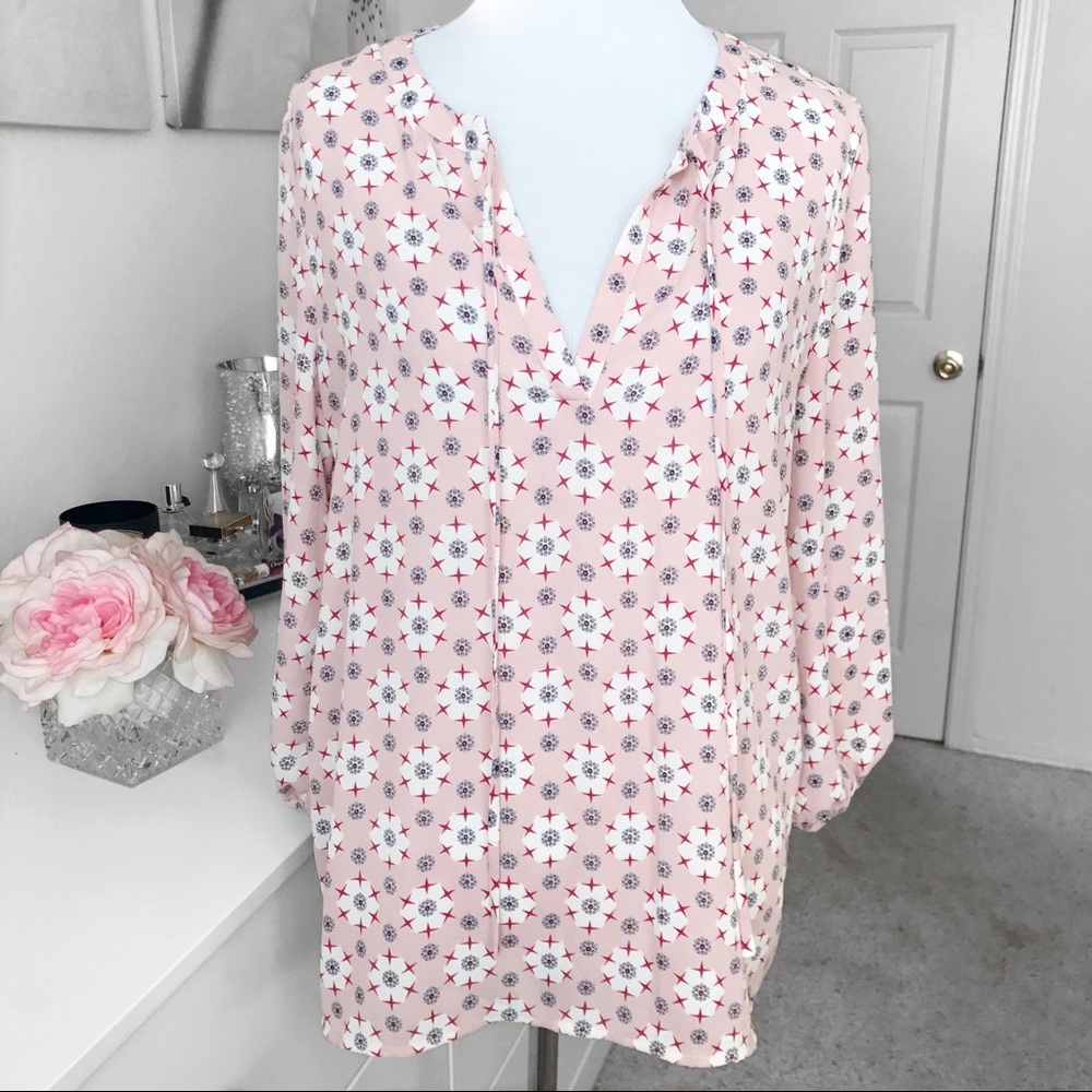 Pleione Blouse Women’s Small Pink Geometric Floral Long Sleeve V-Neck Tunic Top